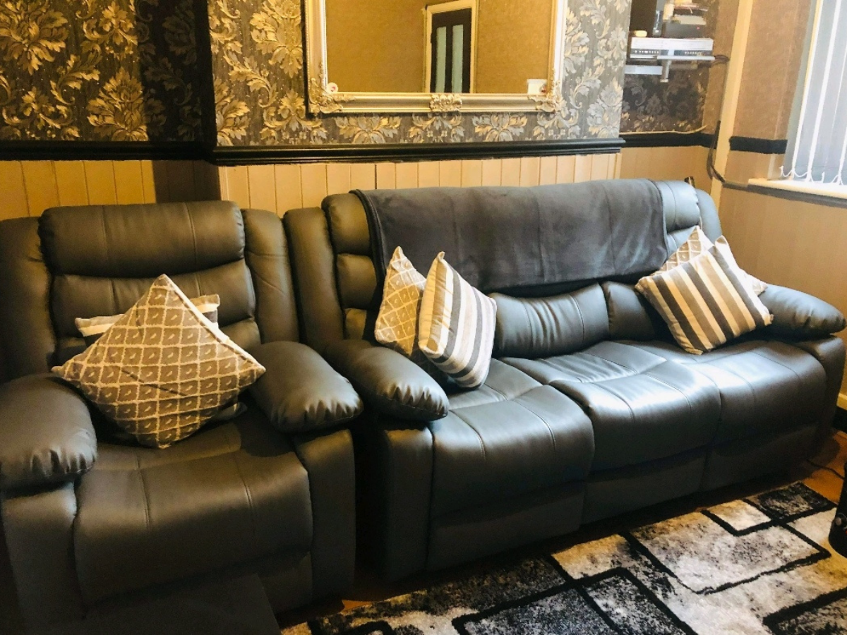 Sorrento Grey Leather 3 2 1 Sofa Set